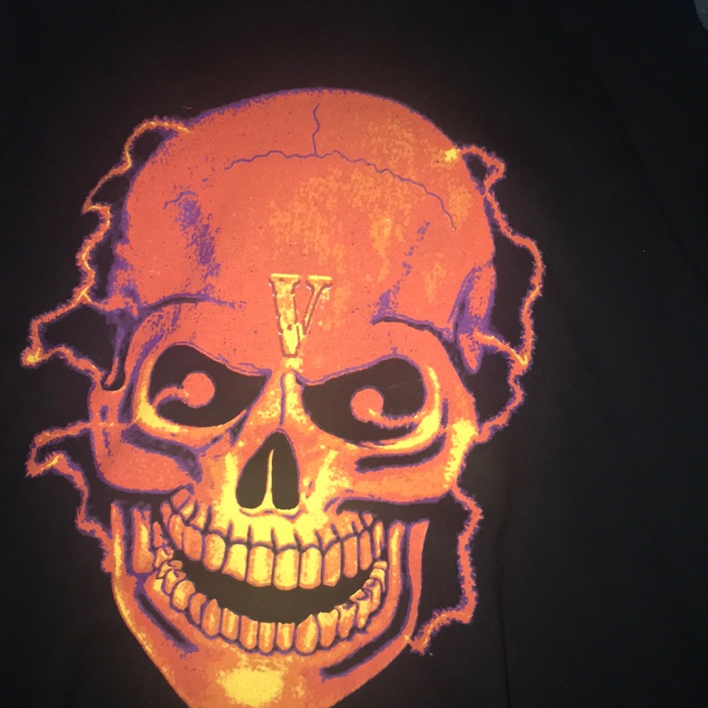 Vlone shocker crewneck
